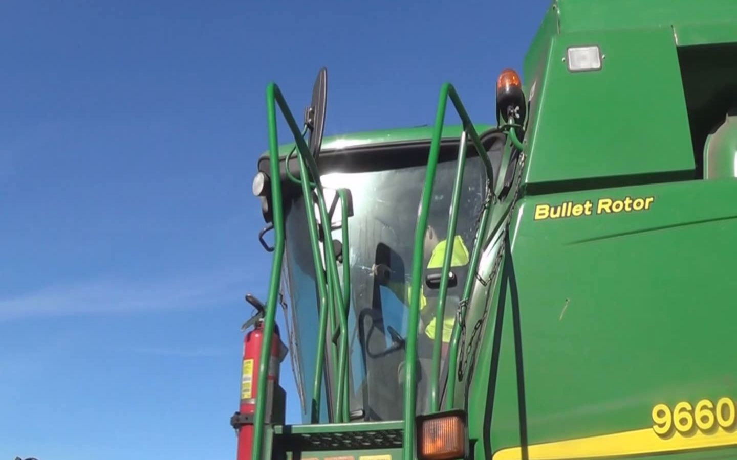 美国农场主大型联合收割机