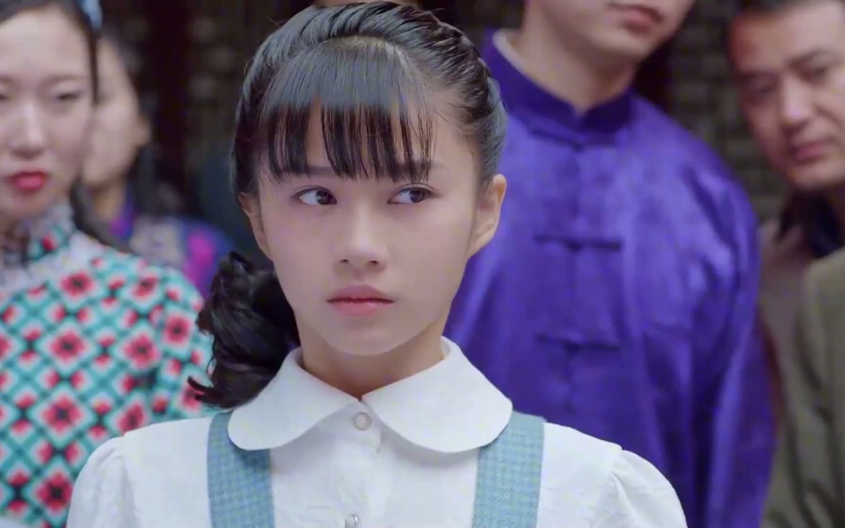 乱世危情:心上人结婚,姑娘送上一份大礼,新郎看着心口疼!