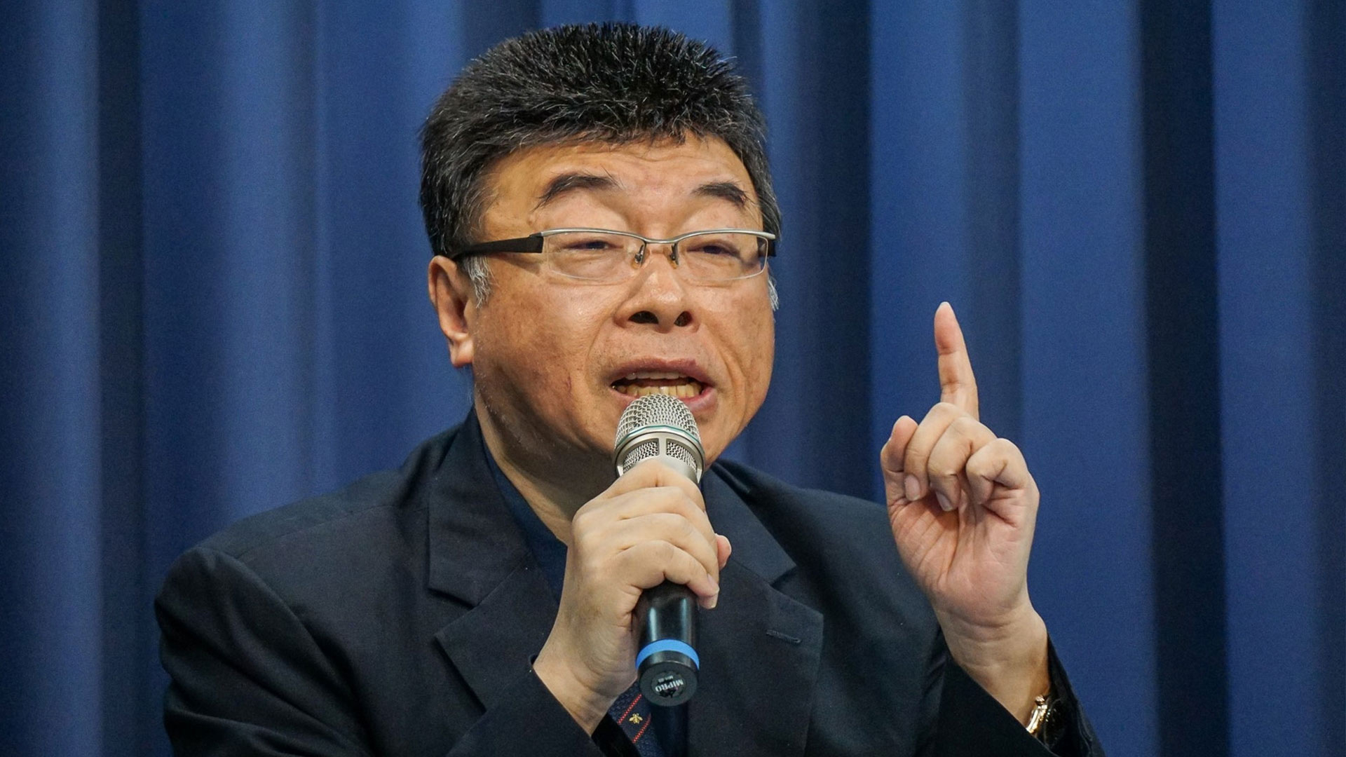 秦刚拿出宪法回应台湾问题,邱毅:对美国发出三重意义的警告