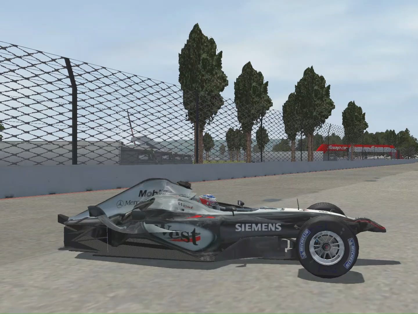 法拉利和迈凯伦竞相研发size zero概念