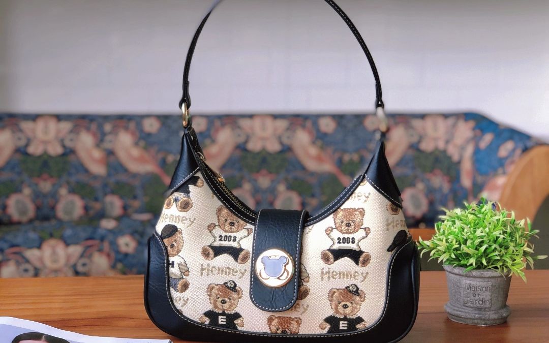 轩尼小熊 新品 全球上市