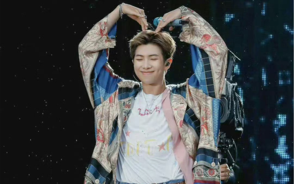 【金南俊】好喜欢这个南人