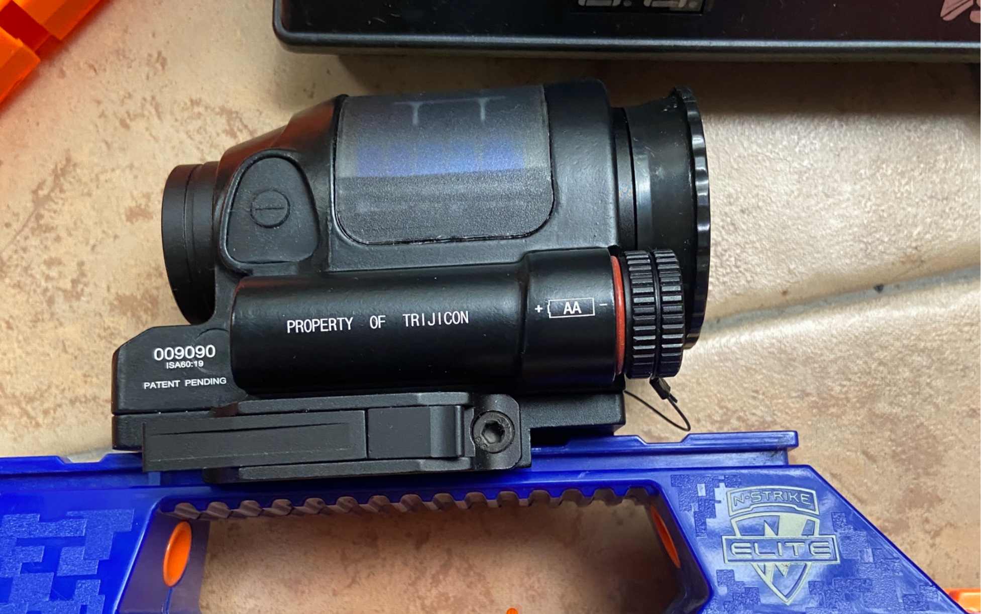 trijicon srs太阳能全息内红点瞄准镜
