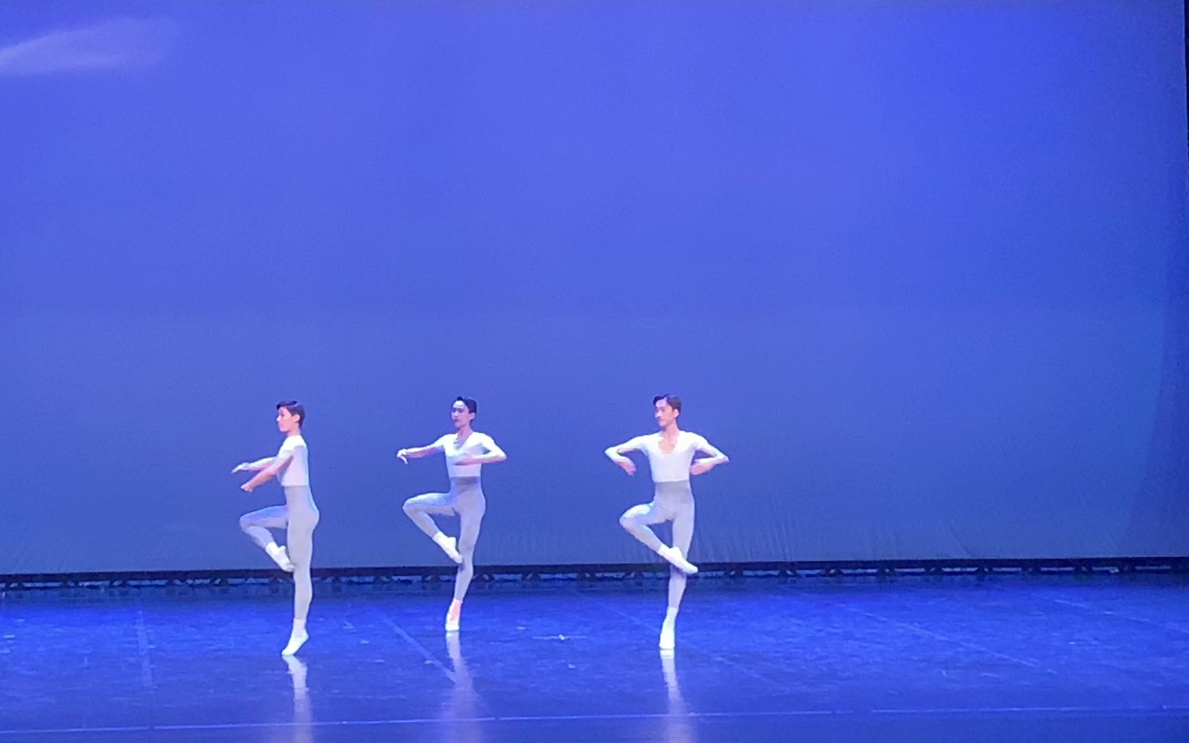 【芭蕾基训】斜线小圈组合,中央芭蕾舞团实习演员2023.3.4走近芭蕾