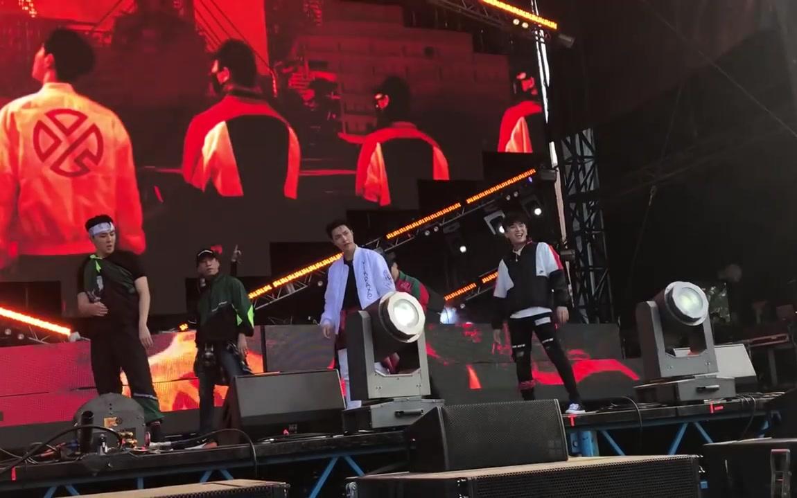 [图]【Alan Walker&张艺兴】芝加哥Lollapalooza音乐节第一人称现场拍摄版！羊（SHEEP）Alan Walker Relift