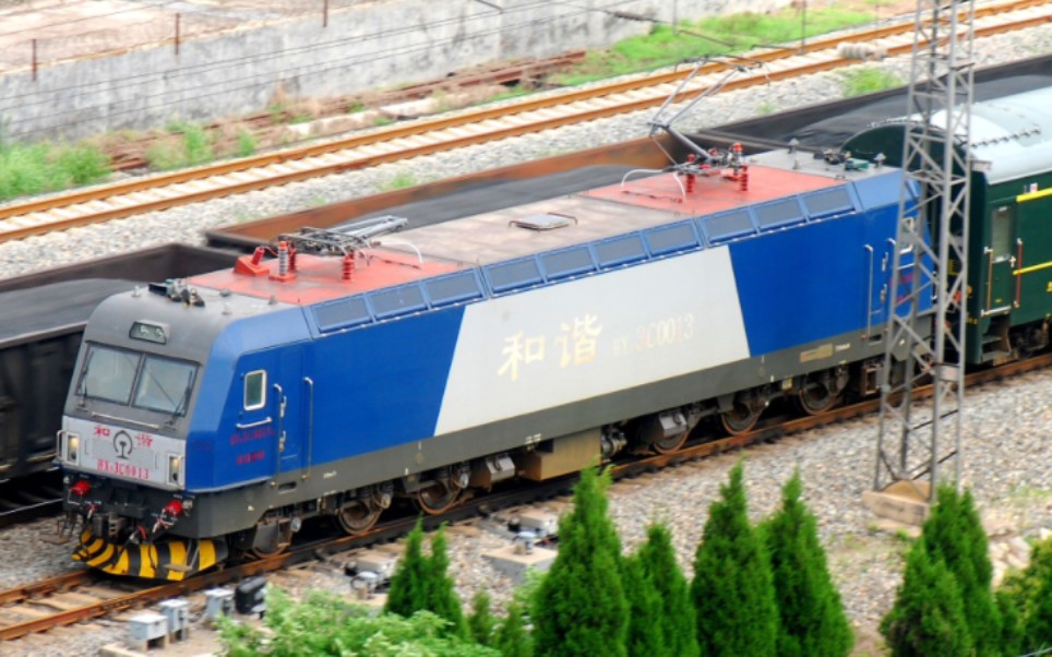 济局济段hxd3c0013牵引k1282深圳东济南进站