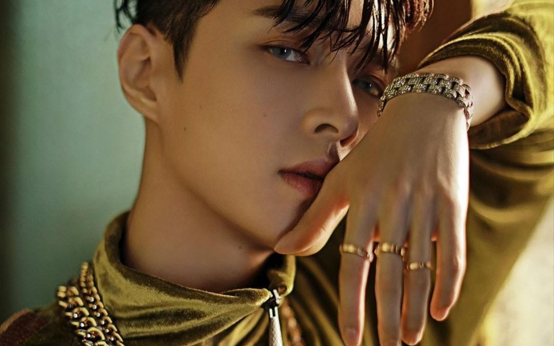 张艺兴时尚芭莎音乐主题封面创意正片上线