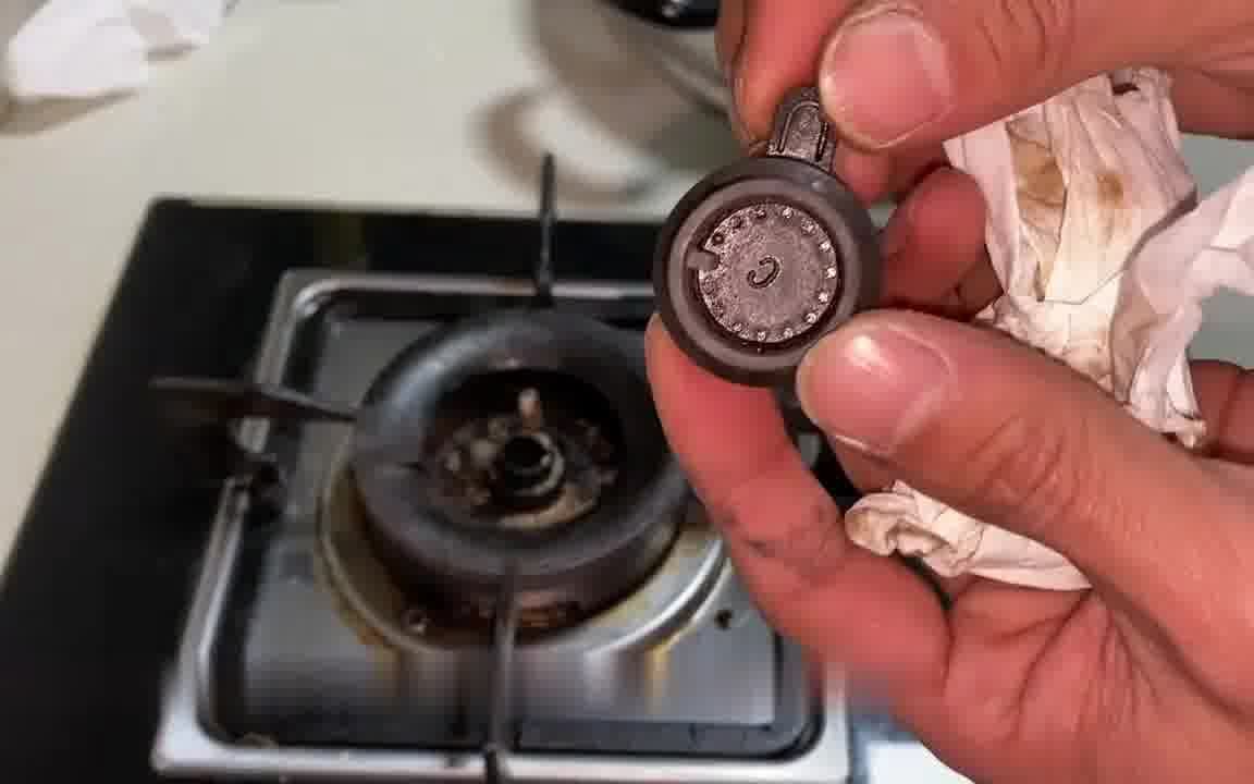 华帝燃气灶点不着火需要打火机,.
