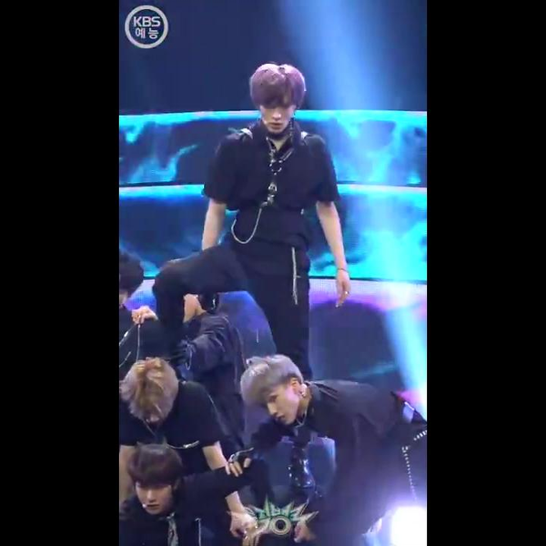 NCT 2018 - Black on Black (Music Bank)