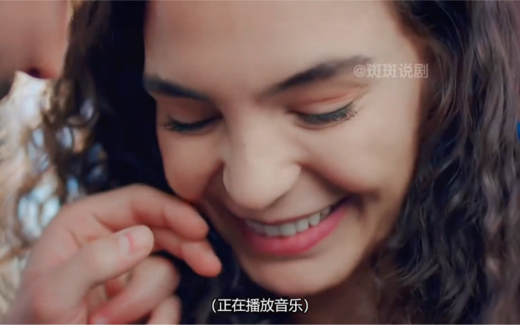 活动作品三色堇第三季1奶奶卷土重来杀入第三季啦