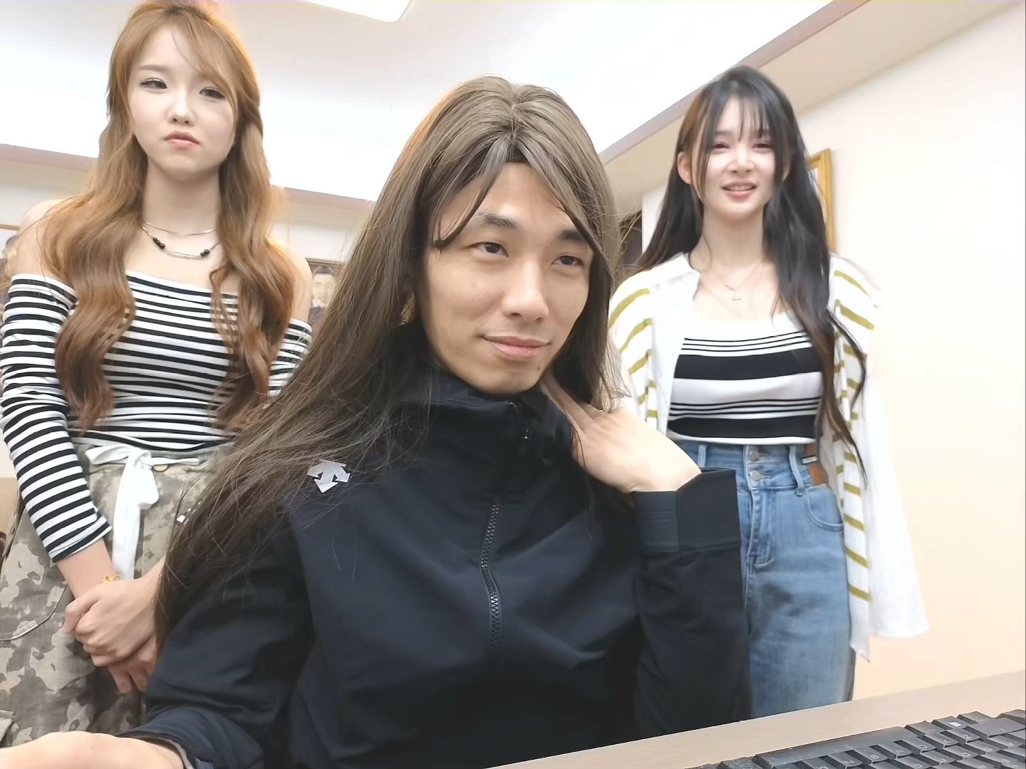 全网首发!旭旭宝宝第二次女装全集!