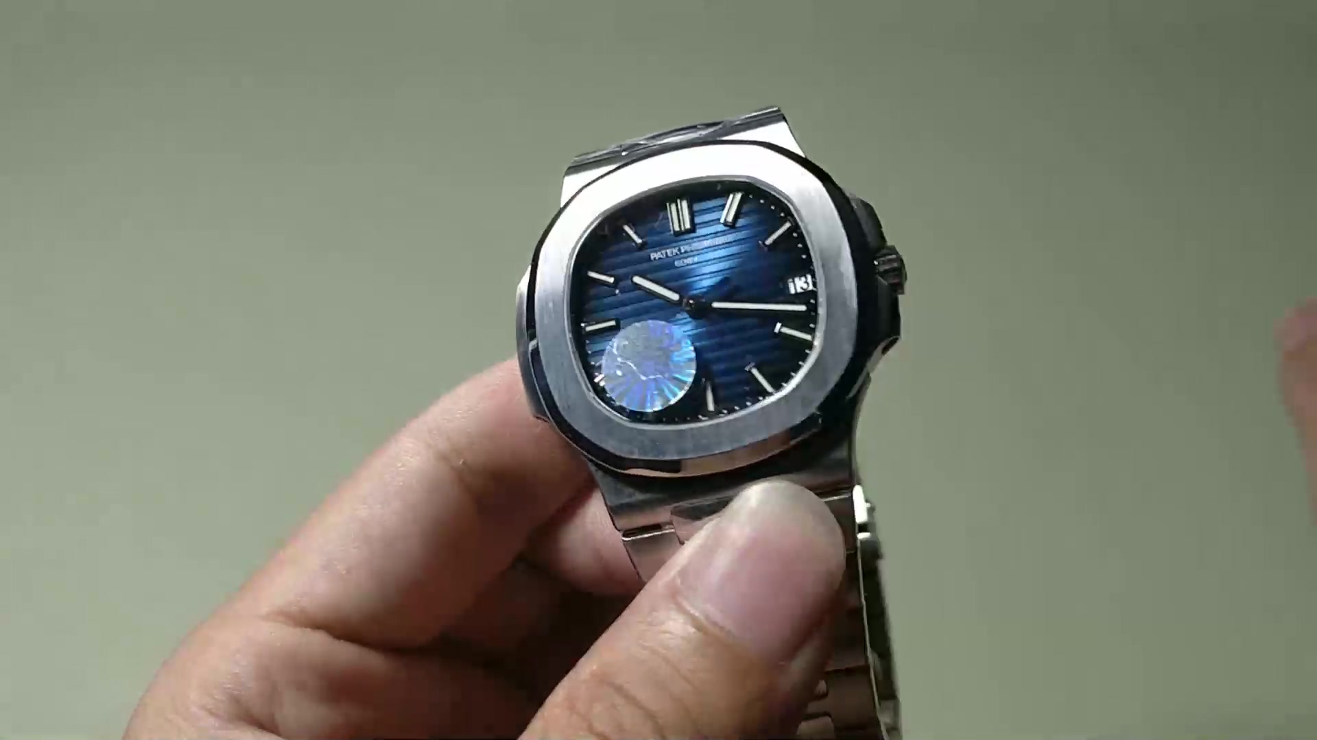 pf百达翡丽鹦鹉螺5711,钢表之王这个名称,不是说说而已!