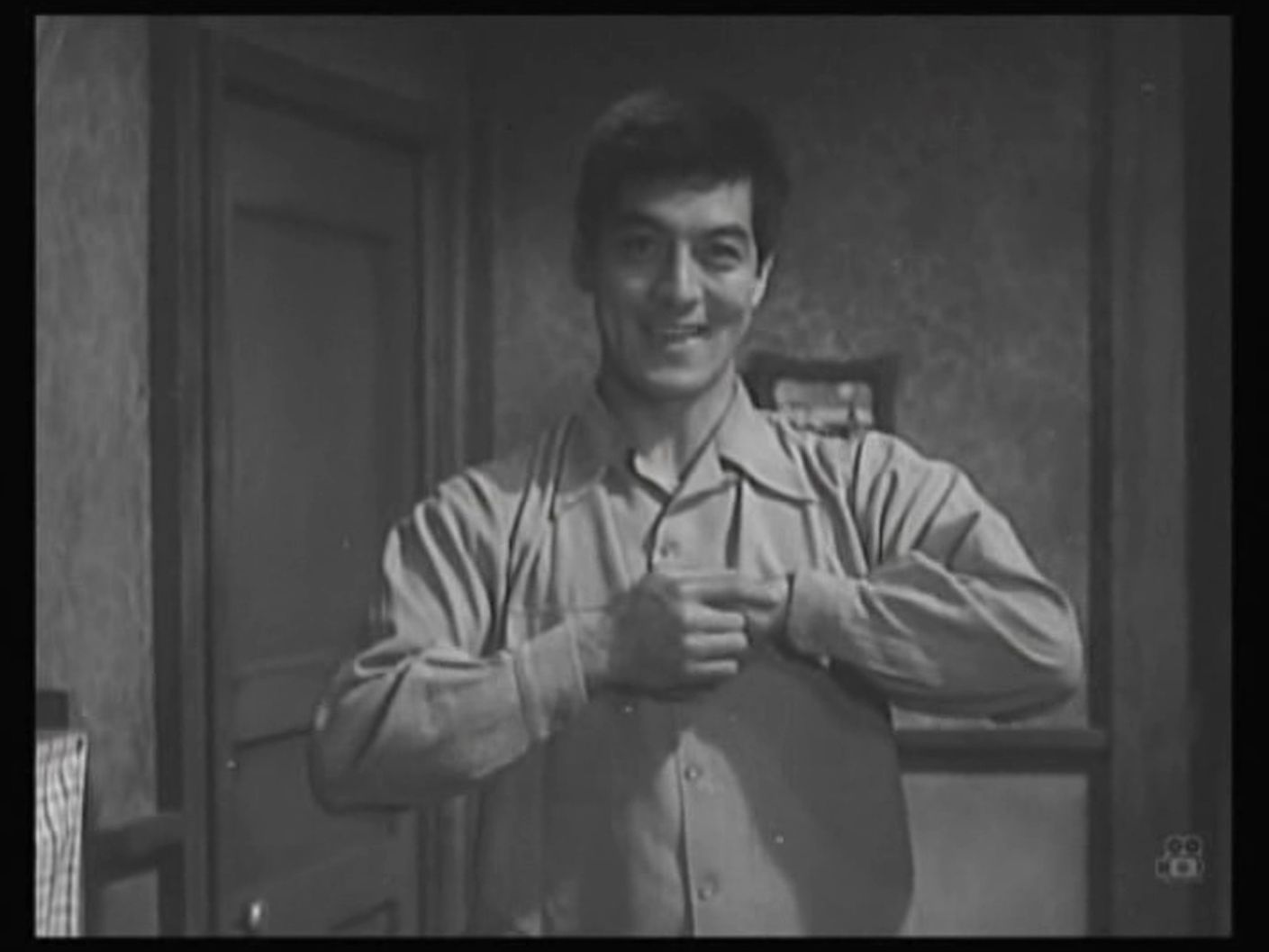 【片段】三国连太郎在《蓝色革命》中演的男大姐  青色革命 (1953)  市川昆执导哔哩哔哩bilibili