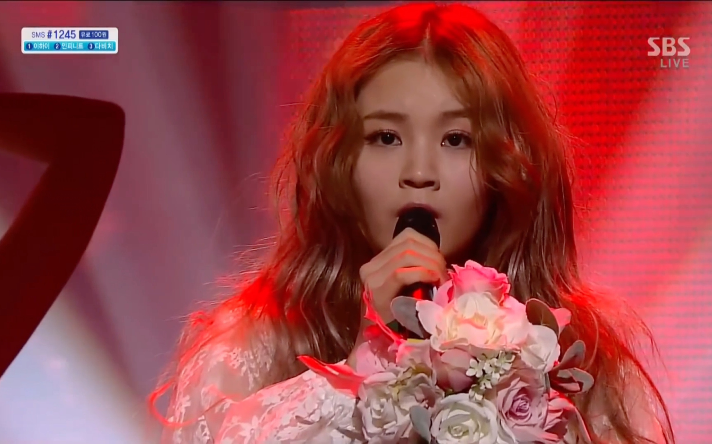 每日推歌|李遐怡leehi/cl-rose"我的爱是鲜红的玫瑰 虽然美丽 但锋利