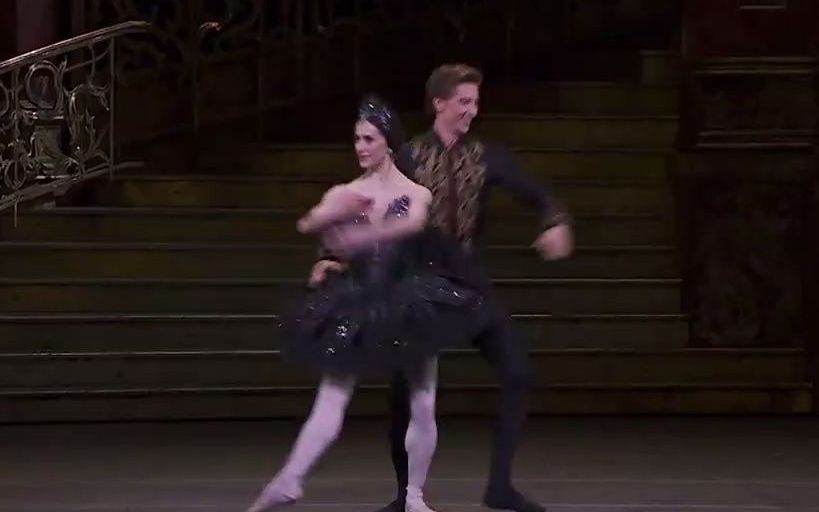 [图]【舞剧】Swan Lake - Coda from the Black Swan pas de deux in Act III