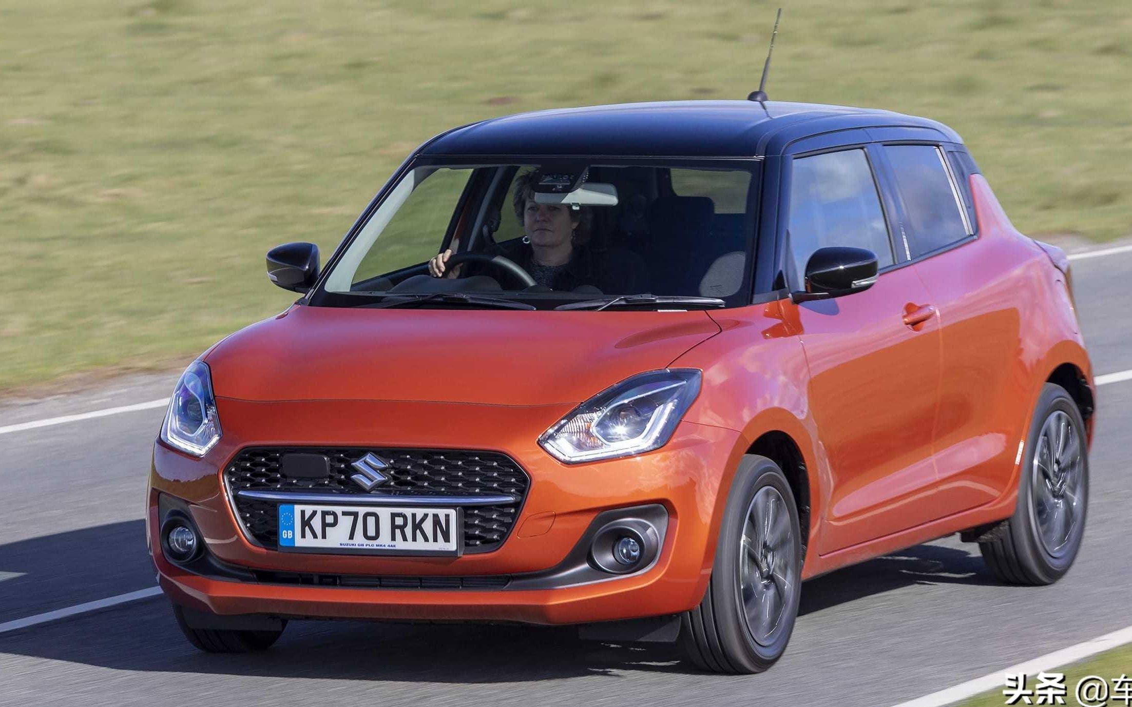 8万起售!配1.4t混动 6mt 主动安全系统,2023款铃木雨燕亮相