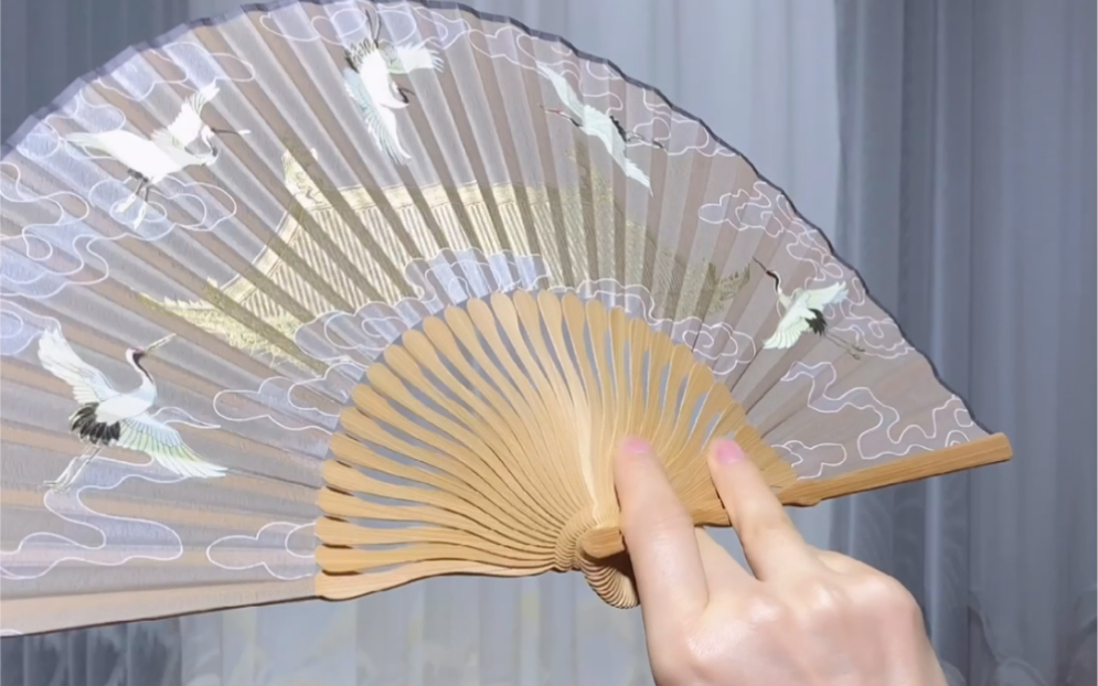 教你如何帅气单手开扇-bili_58491940247-默认收藏夹-哔哩哔哩视频