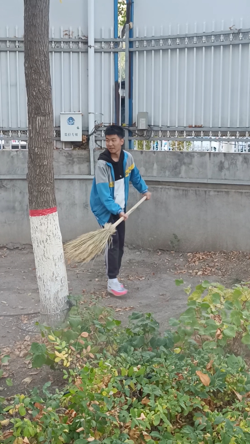 昌吉州一中一表人才