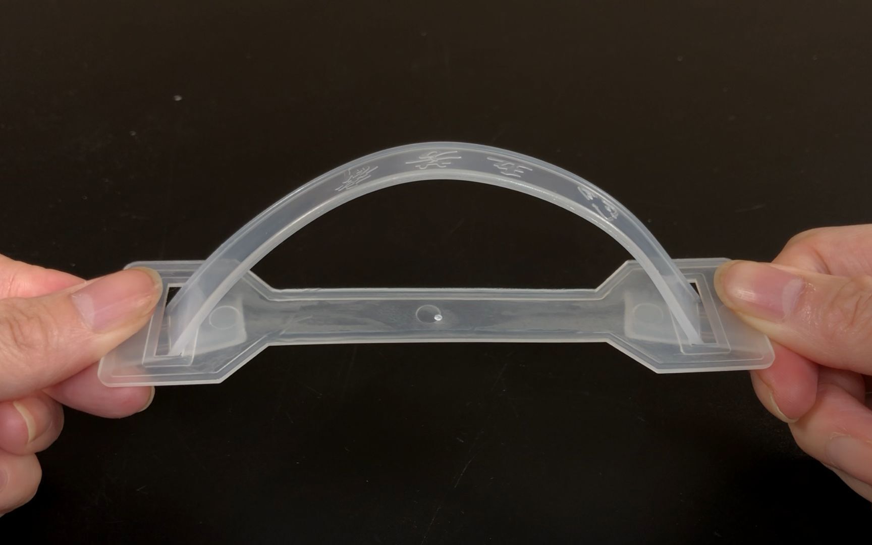 才知道,牛奶箱上塑料提手的省钱用法,可惜以前都浪费了