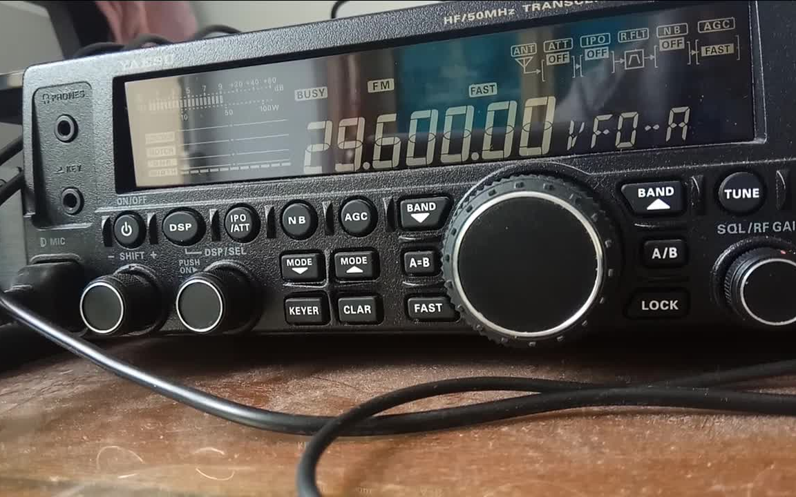 【我是玩电台的】短波上体验一下“电话般音质”!29.6MHz FM通联
