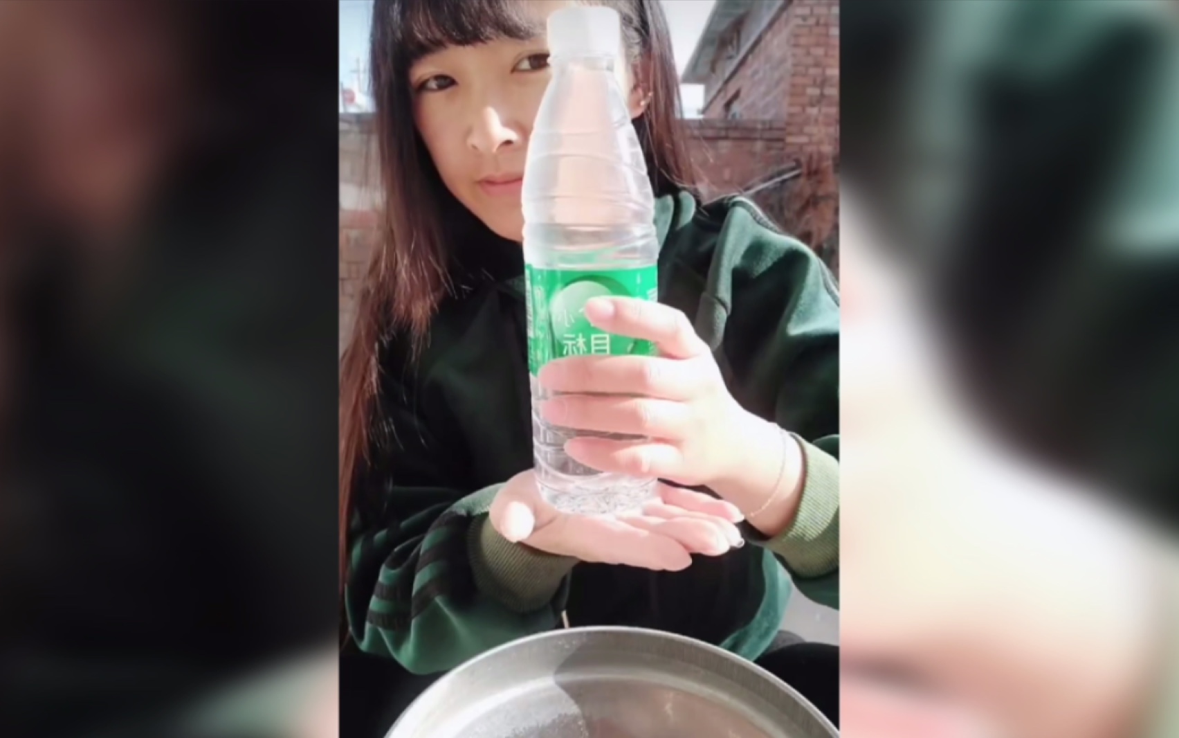 声控海绵冰大口吃海绵过瘾喝水