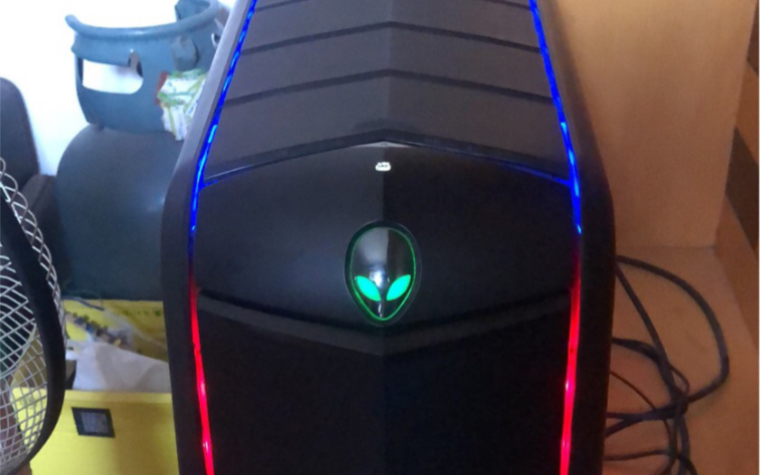 来看一块外星人r4龙脊机箱的主控板_哔哩哔哩_bilibili