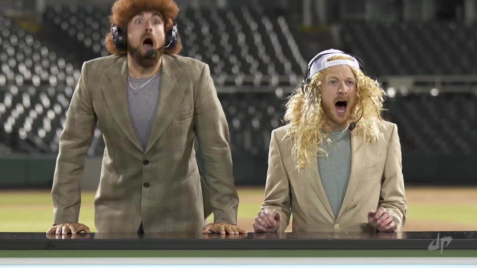 【dude perfect】 看看这些爱装逼的大佬们在2018年都干了什么