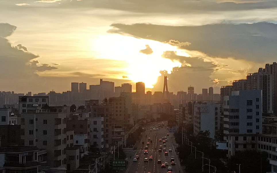 [图]彩云温柔，夕阳依旧，我依然放不下过去，更忘不掉那段时光中的你