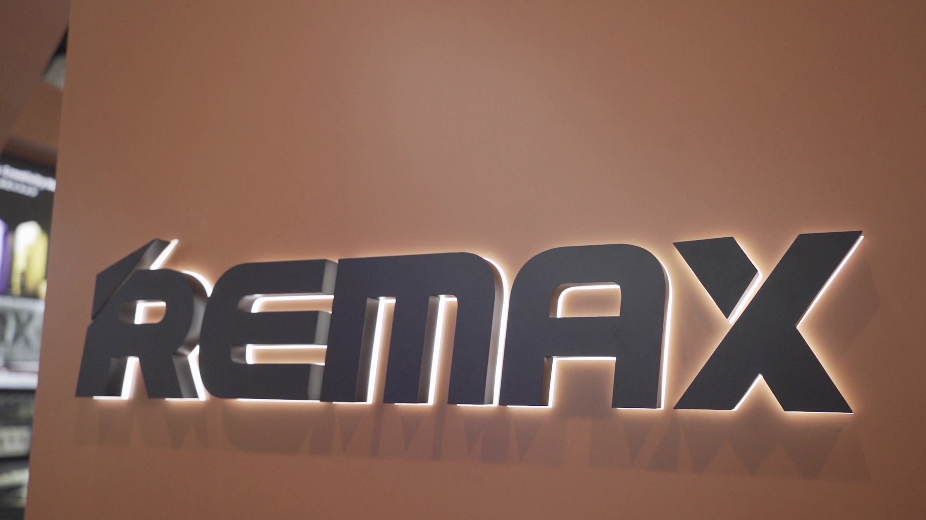 2023香港电子展:remax