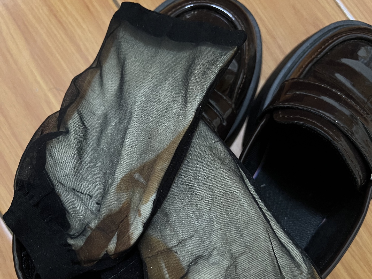 听说鞋子长了可以用面包当鞋垫还吸汗 吸汗小能手