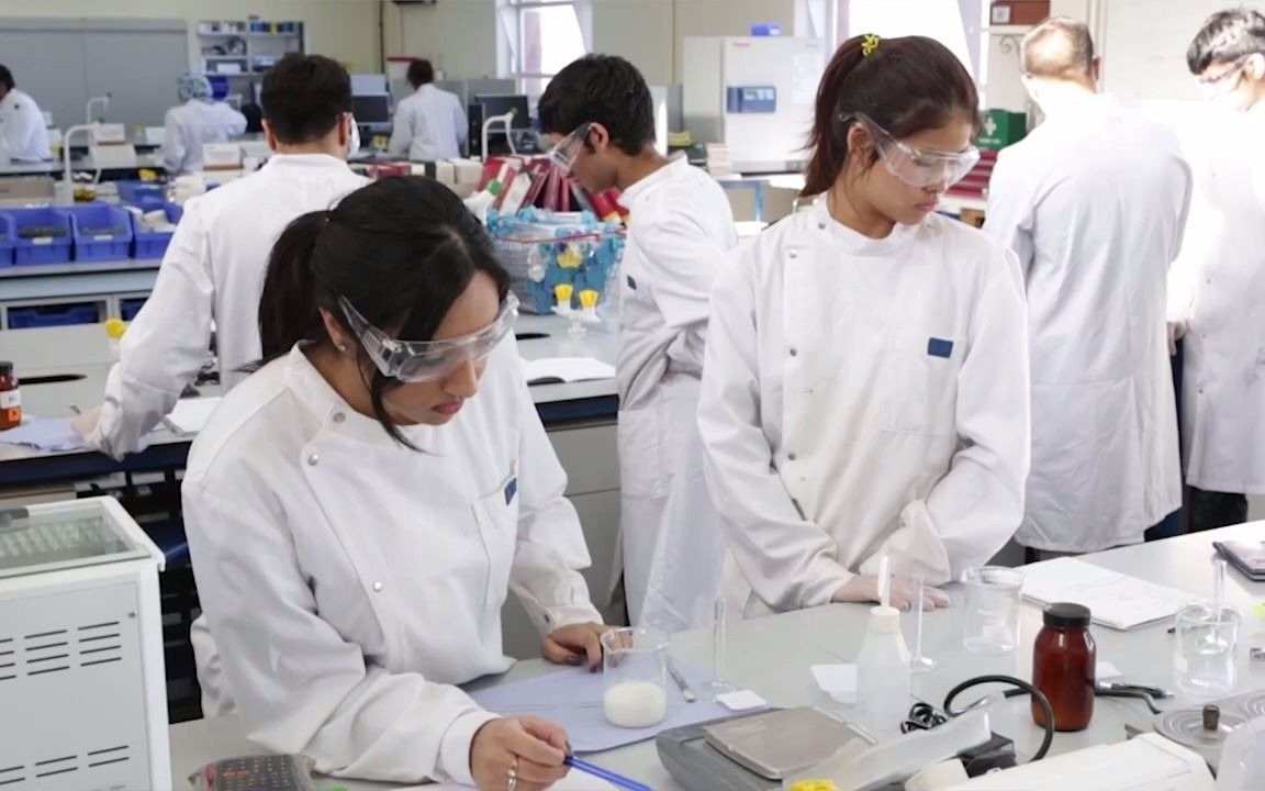 [图]#HLS WEEK | BA（Hons）Pharmaceutical and Cosmetic Science 制药与化妆品科学#