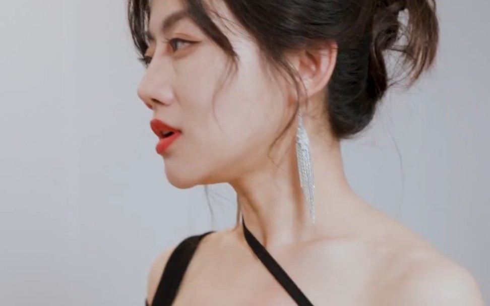 小伙离家五年归来，发现老婆女儿住狗窝，一怒之下率领百万大军镇压！热门短剧推荐