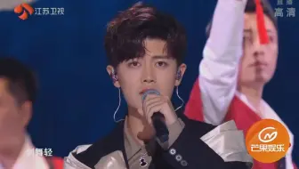 任嘉伦，江苏卫视一千零一夜晚会《谪仙》古风歌曲太好听了，配上国超的苏音更是绝了，单曲循环起来