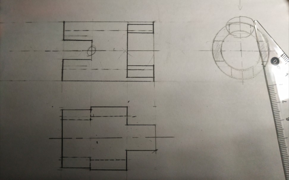 [图]求作带切口的回转体的投影