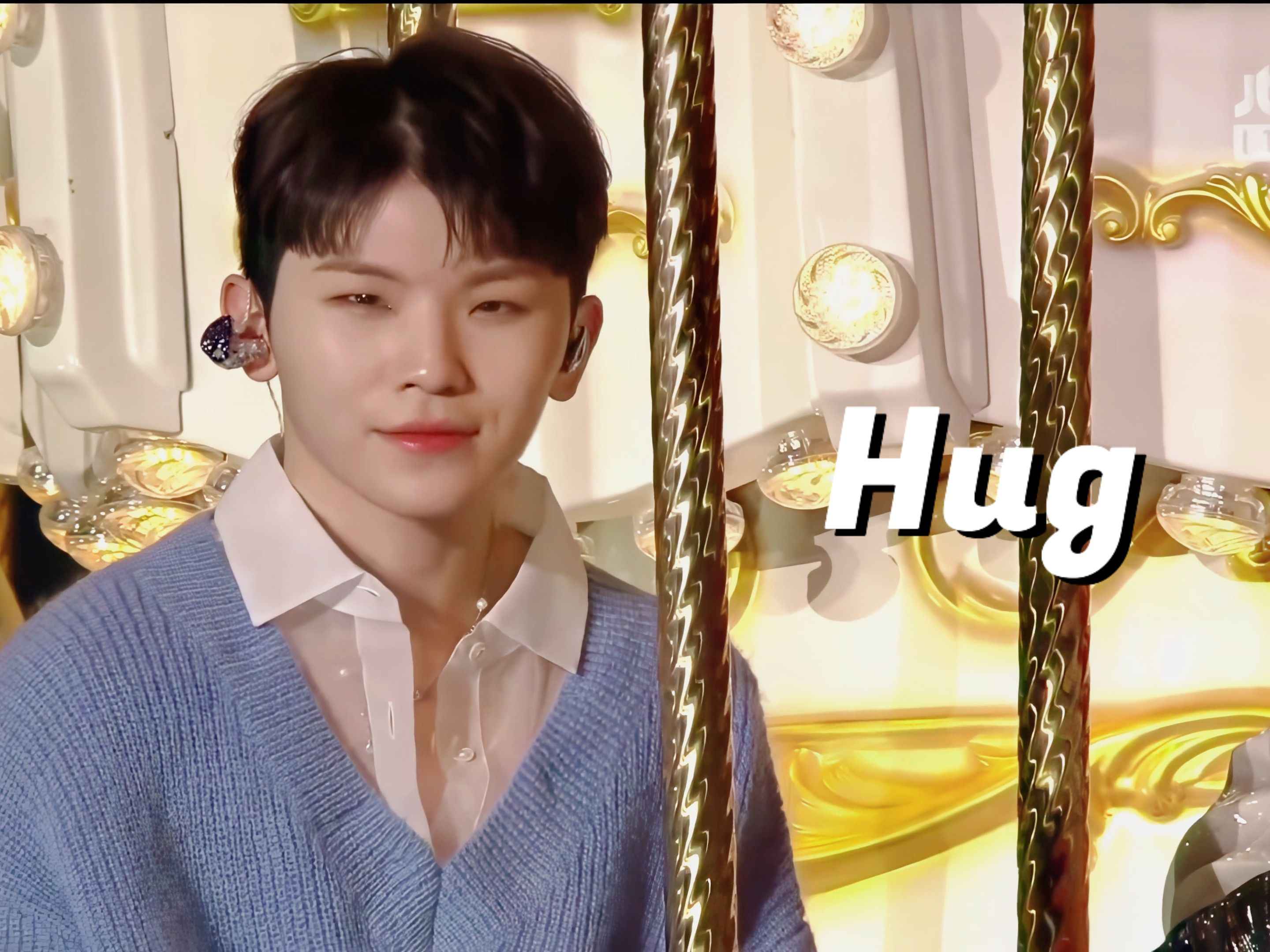 【4K双语】Hug · 旋转木马版 - '要是累了 你可以投入我的怀抱' 2020 第34届 Golden Disc金唱片 SEVENTEEN ...