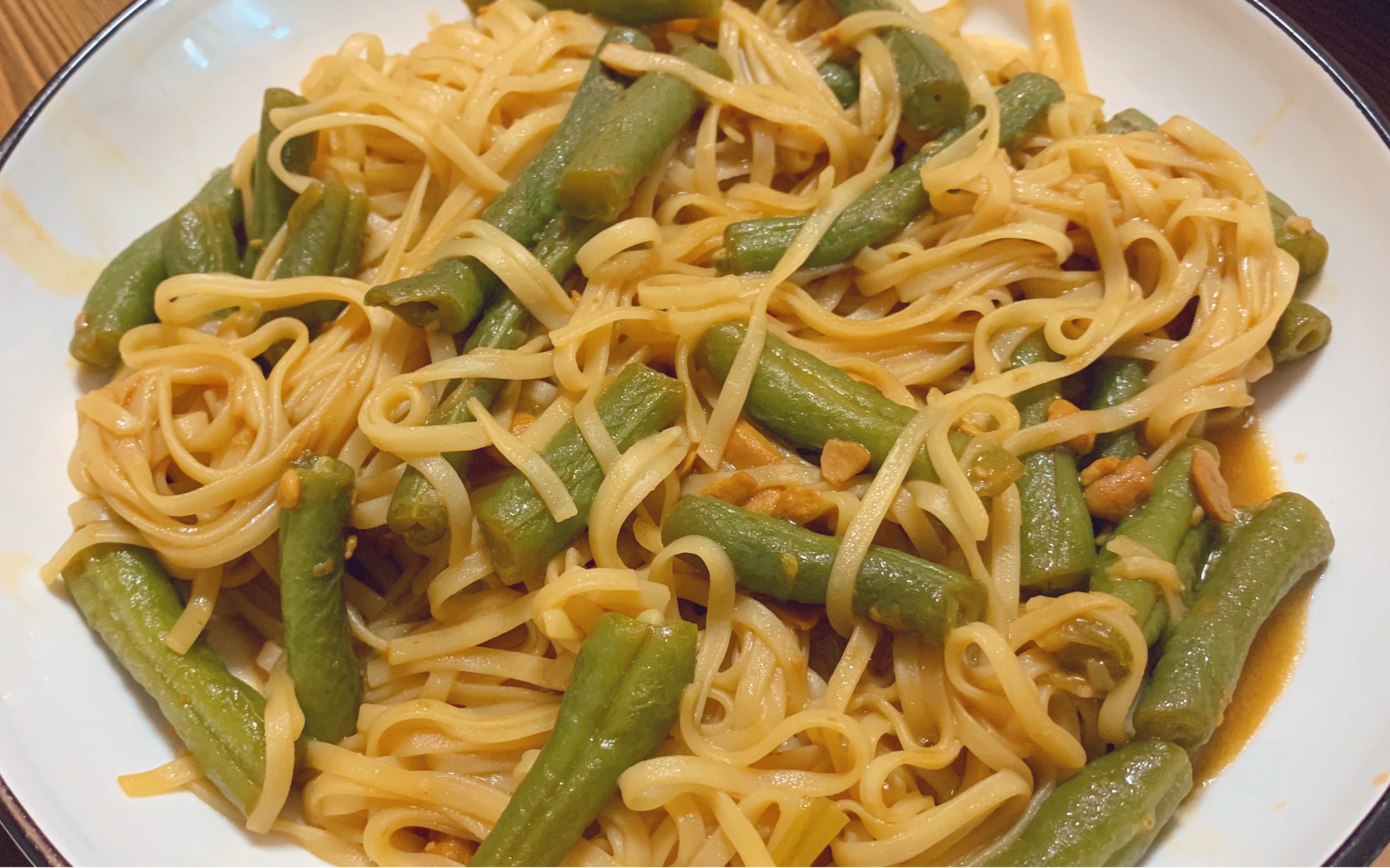 【孕期三餐日记】4.22—豆角拌面|辣炒花菜|番茄炒蛋|芹菜炒肉