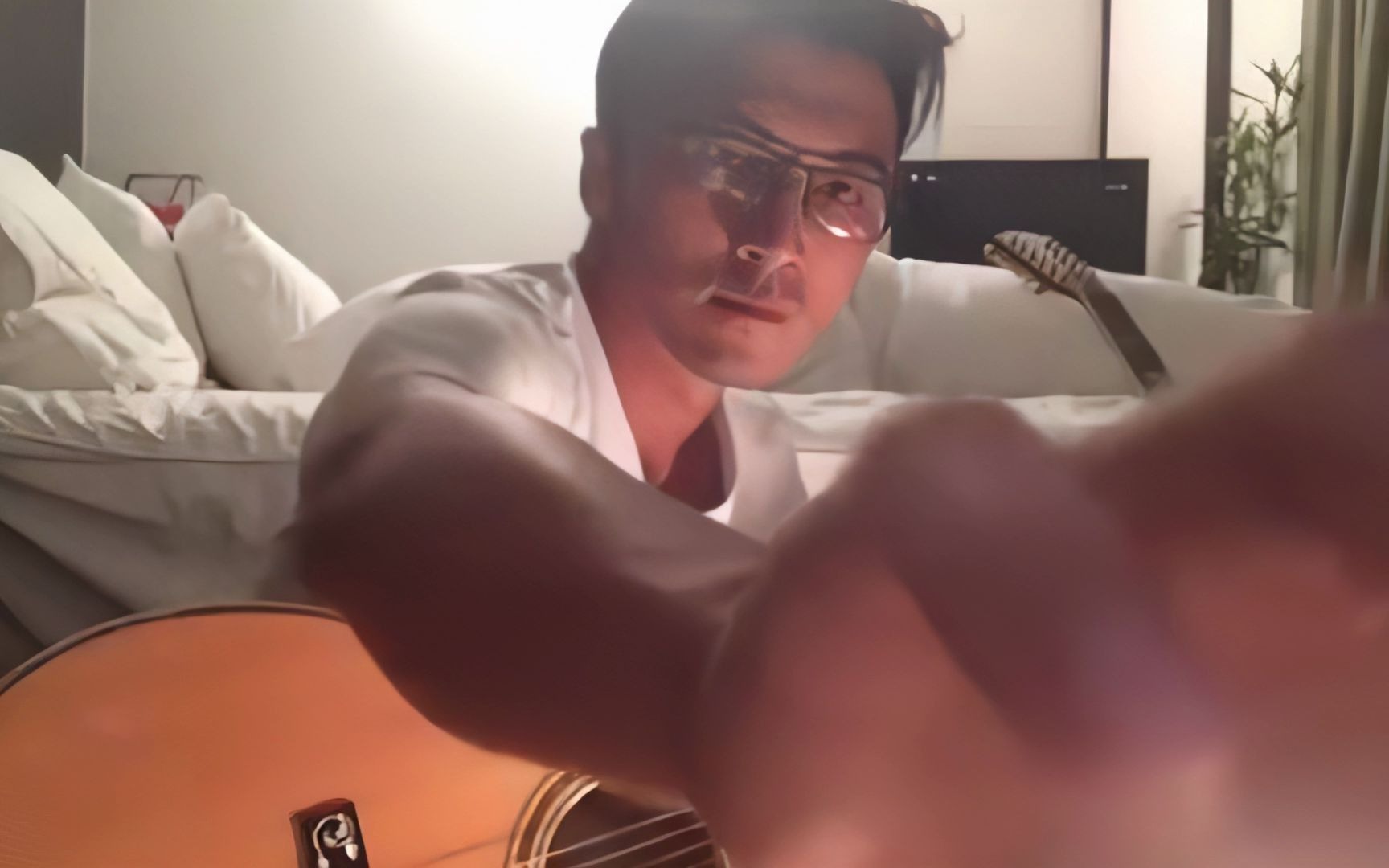 谢霆锋弹吉他主题曲创作画质修复版电影一生一世