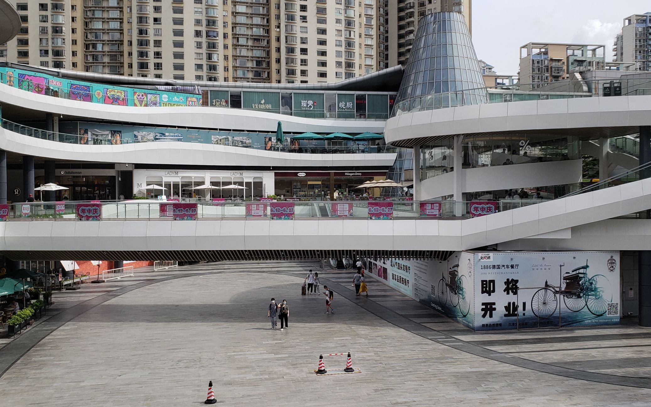 星河cocopark福田店电梯