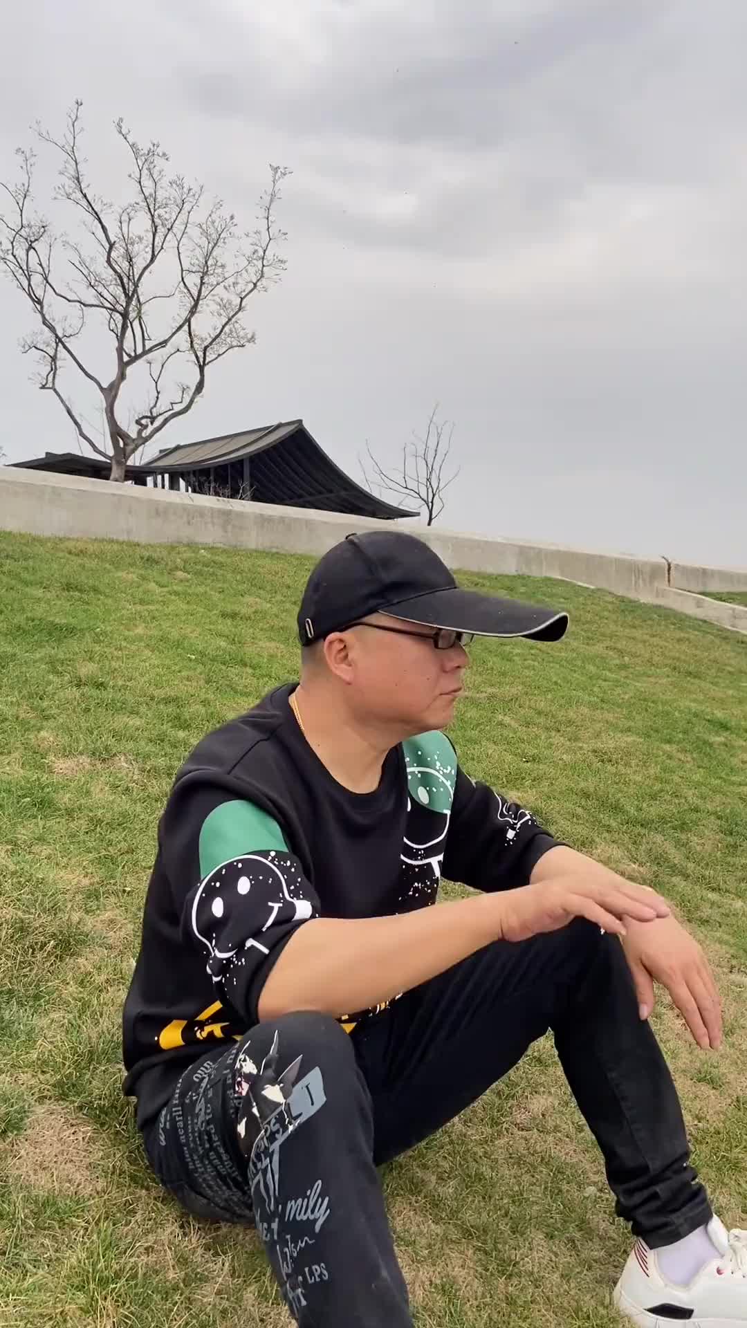 什么人都有提示大家不要上当河东男人味组合早已解散河东男人味只