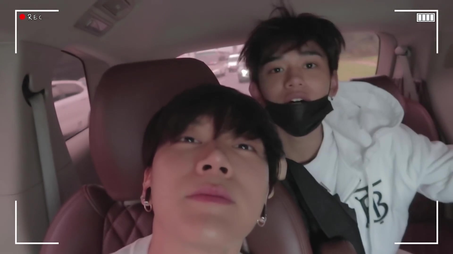 wayv威神v李永钦ten黄旭熙lucas迪拜之行