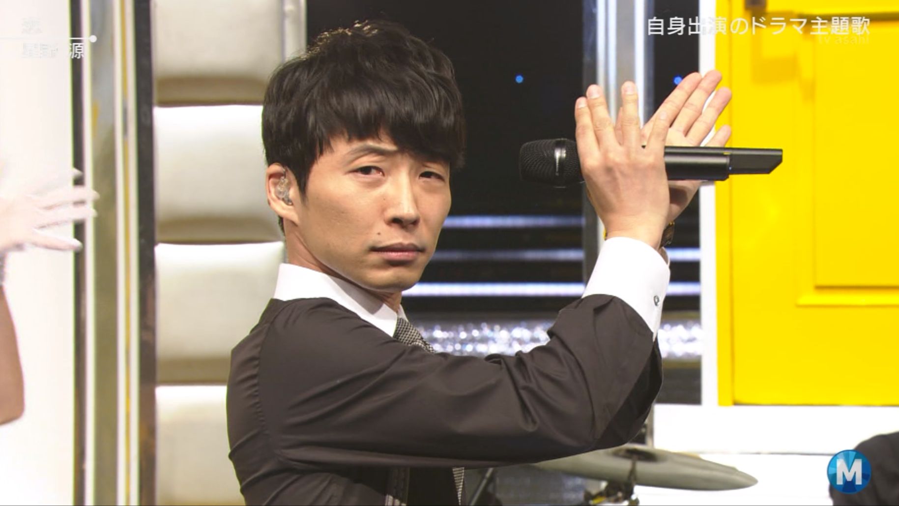 日剧《逃避可耻但有用》片尾曲 星野源 - 恋 (music station 2016.10.