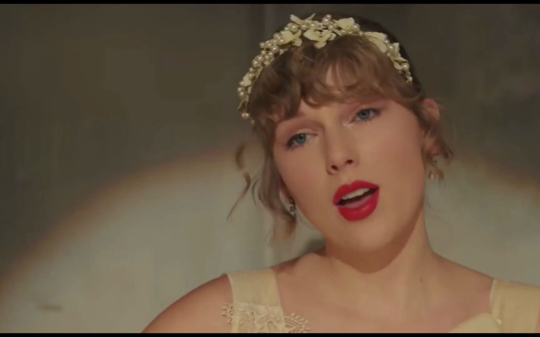 《evermore》的序幕 # 泰勒 #歌曲#taylor swift#willow_嗶哩嗶哩