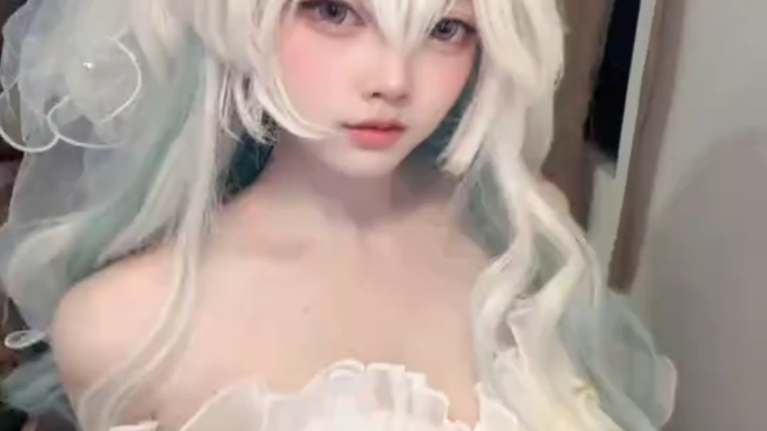 流萤婚礼服cos好看吗