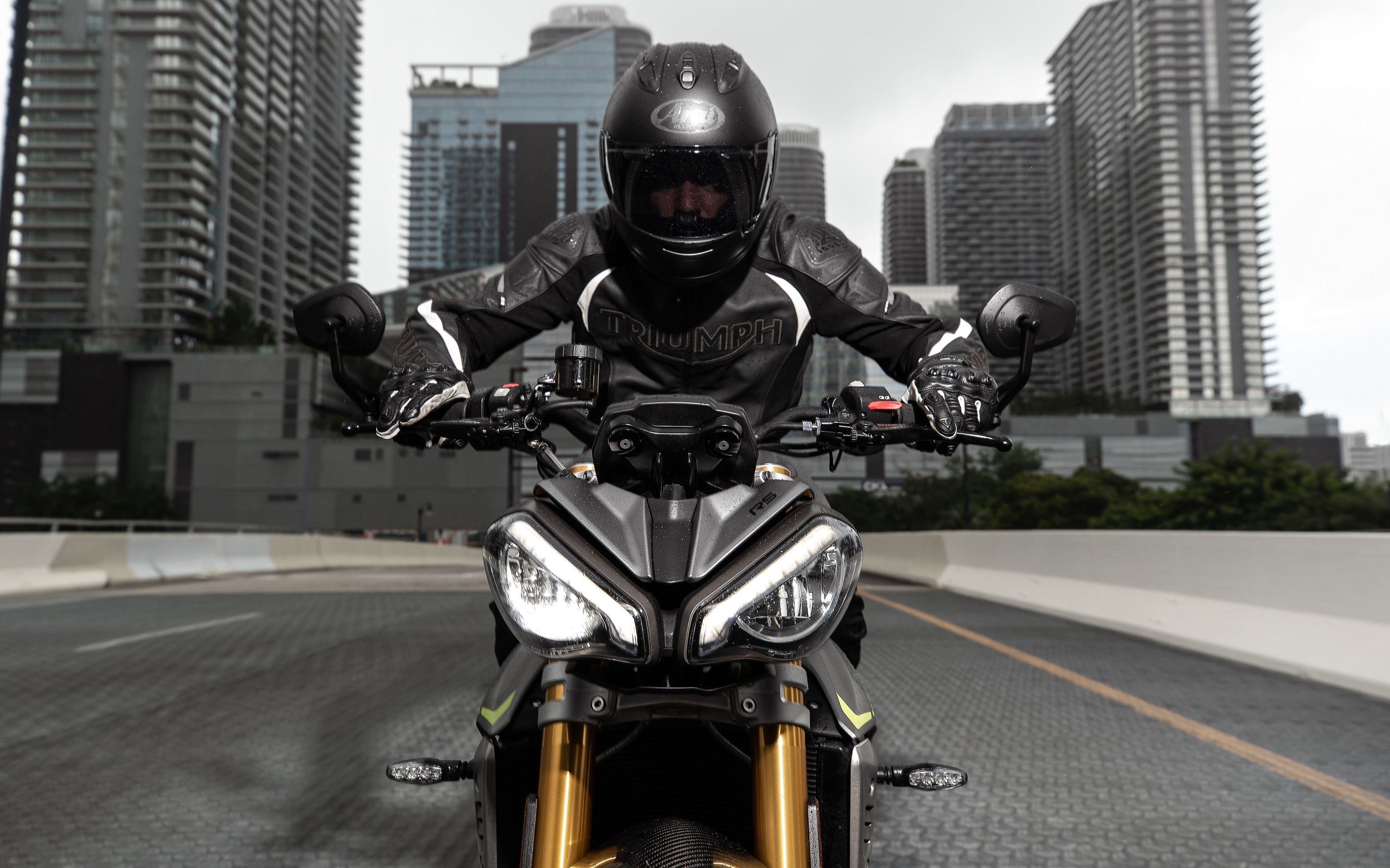 公升级三缸大蛤蟆-凯旋speed triple 1200 rs