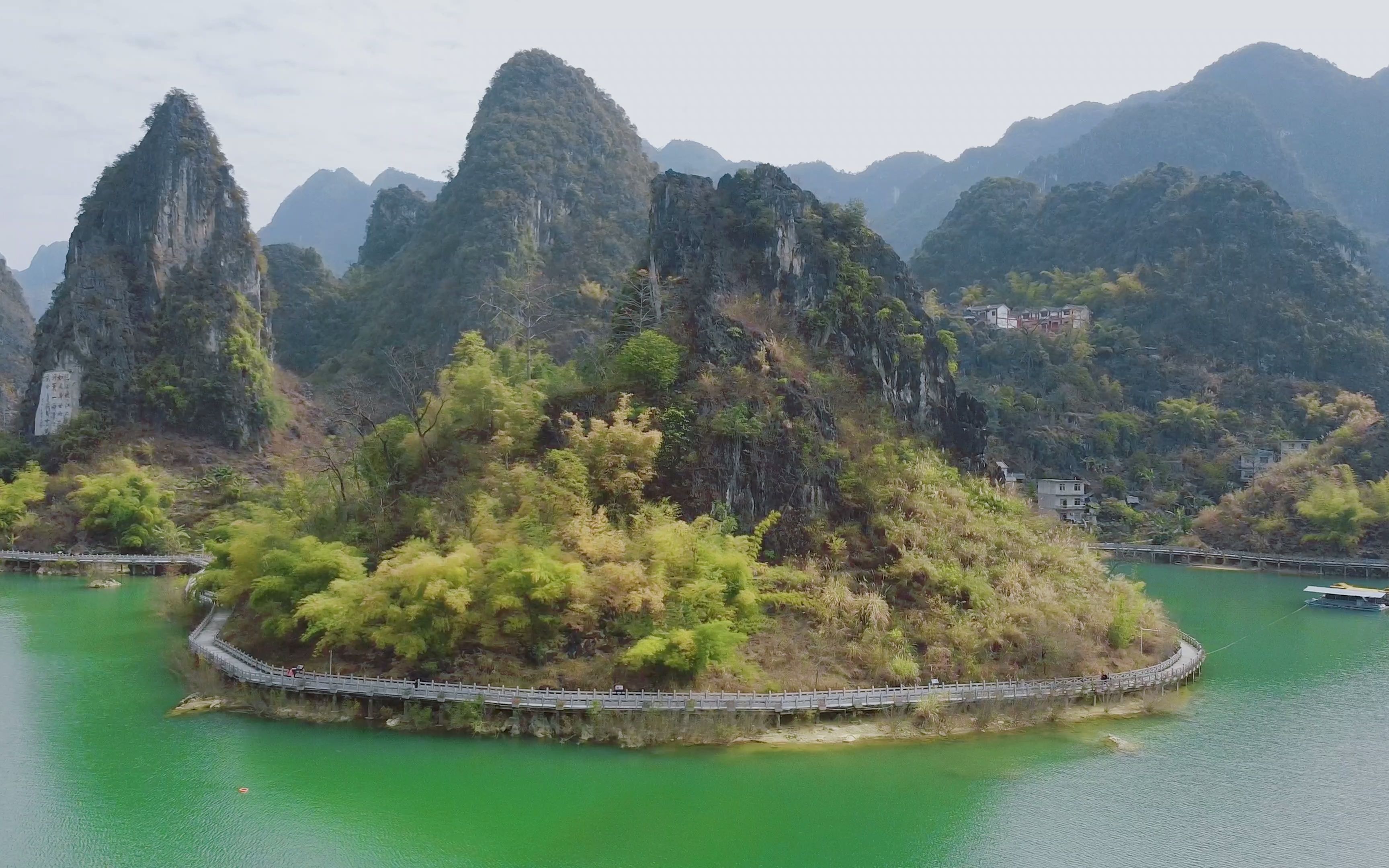 百色凌云浩坤湖景区图片