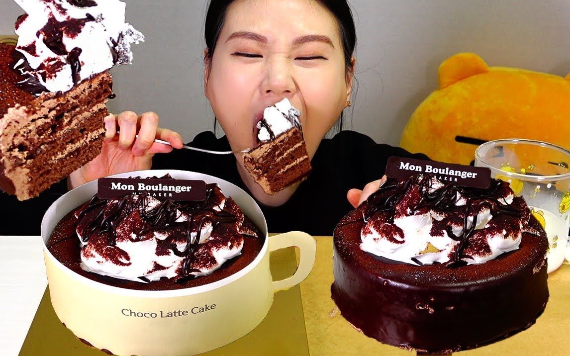 韩国【fran】卡妹吃播 巧克力拿铁蛋糕 牛奶