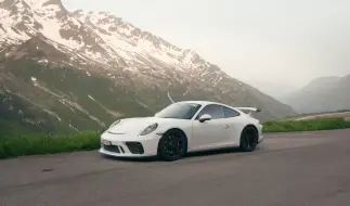 下载视频: Porsche 911 GT3 Susten Pass Opening