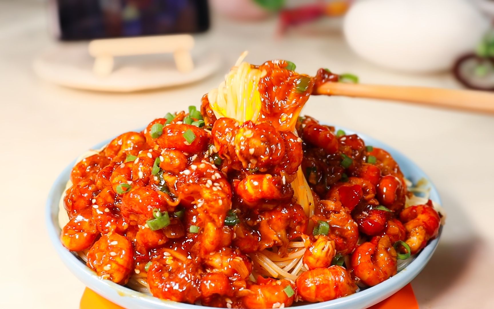 好吃到跳舞的"龙虾尾拌面",解锁意面新吃法,一口就爱上了_哔哩哔哩