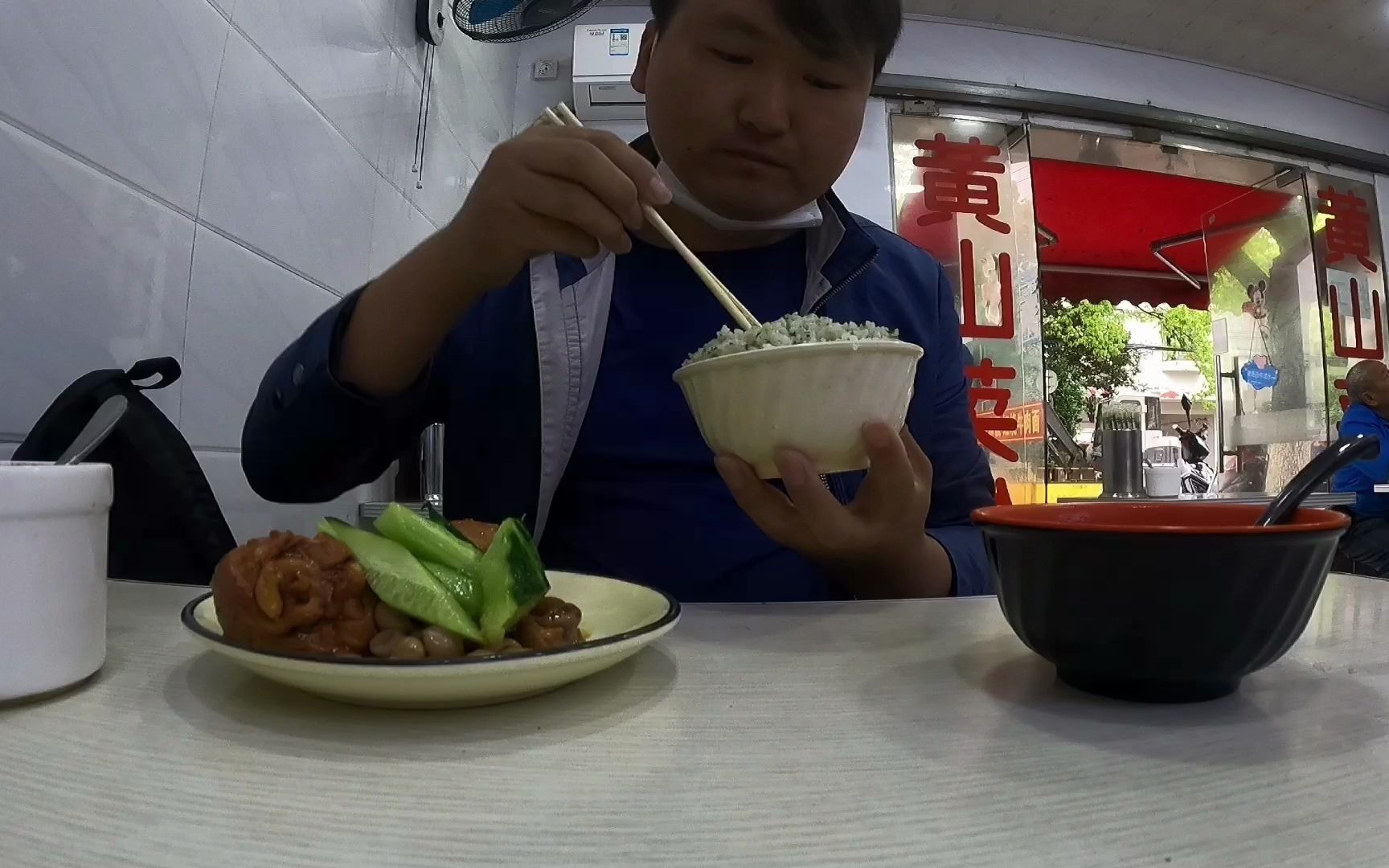 沪漂打工王干搬家,忙到晚上12点才回来,挣了500 多块钱!