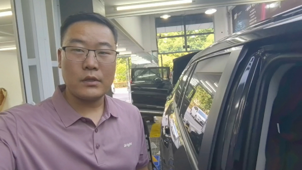 电动尾门一脚踢 福特探界者原厂无线充 中网贯穿灯 道可视360全景 360